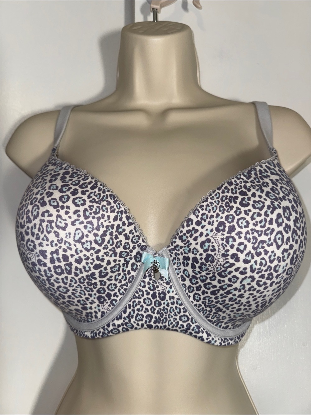 Victoria’s Secret Body by Victoria Lined Demi Bra Gray Animal Print Women’s 38DD
